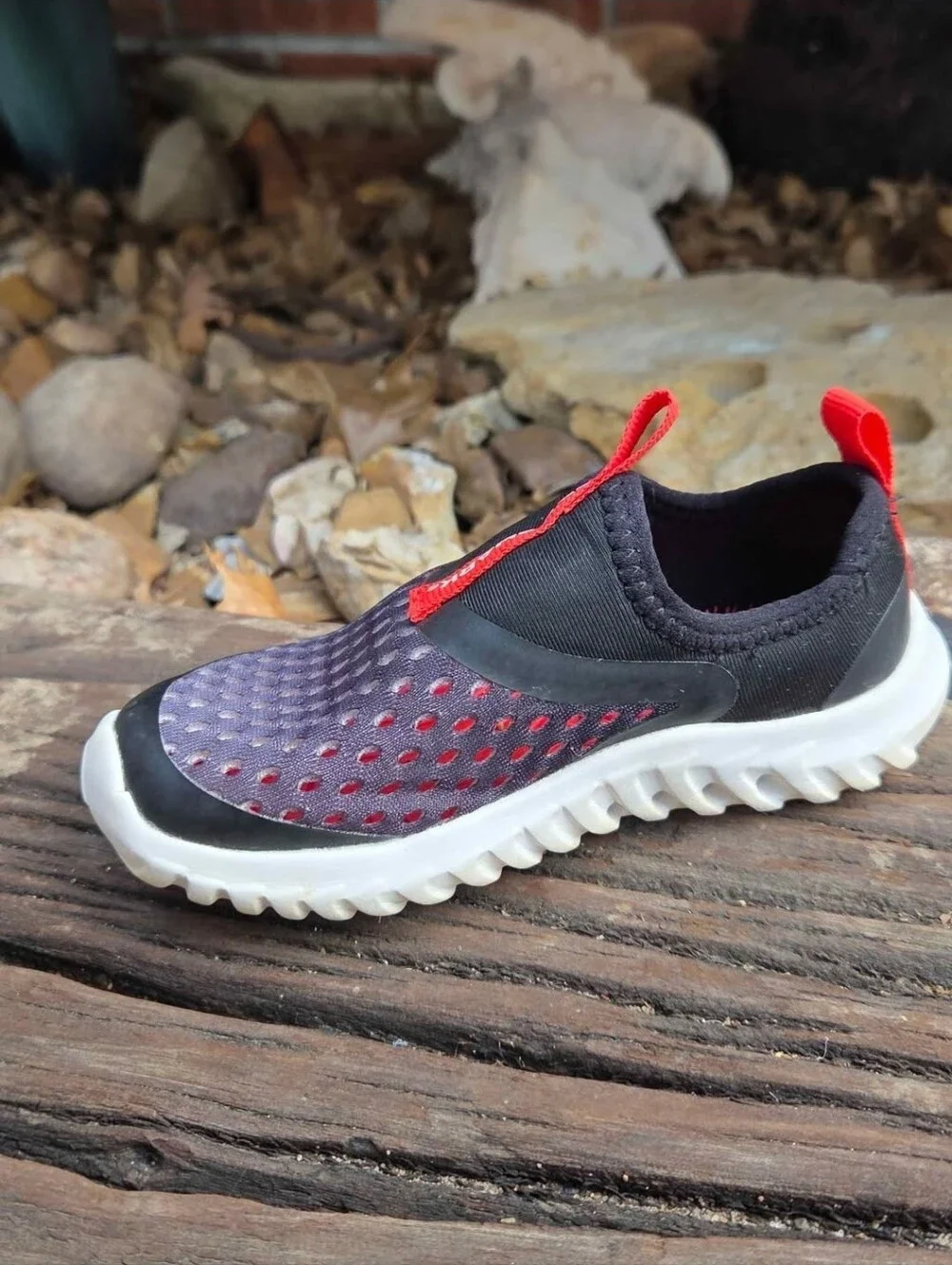 Rugged Shark Childrens Water Shoe in little kids size 8
